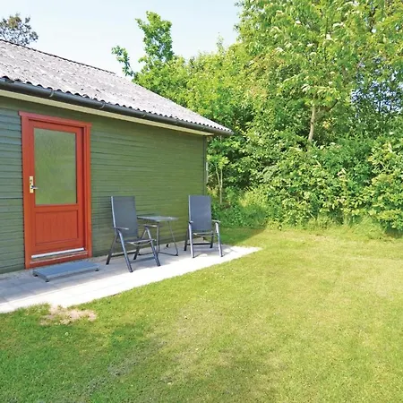 3 Bedroom Amazing In Farso * Hvalpsund